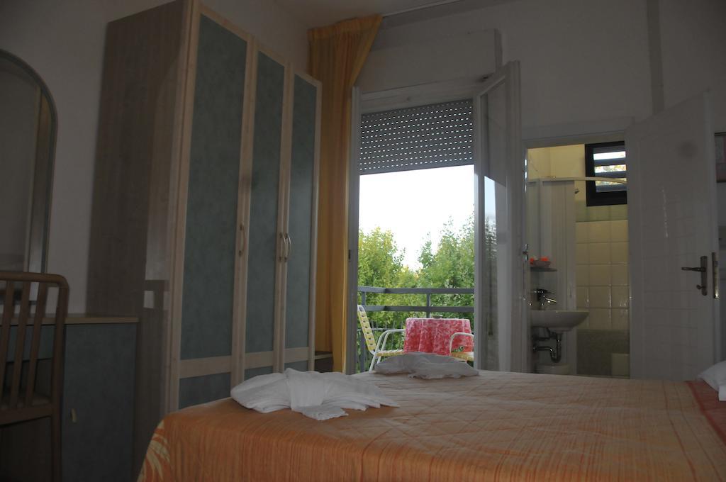 Hotel Lux Cesenatico Zimmer foto
